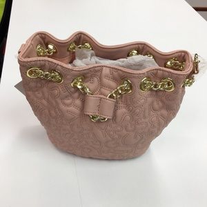 G BY GUESS bucket bag
